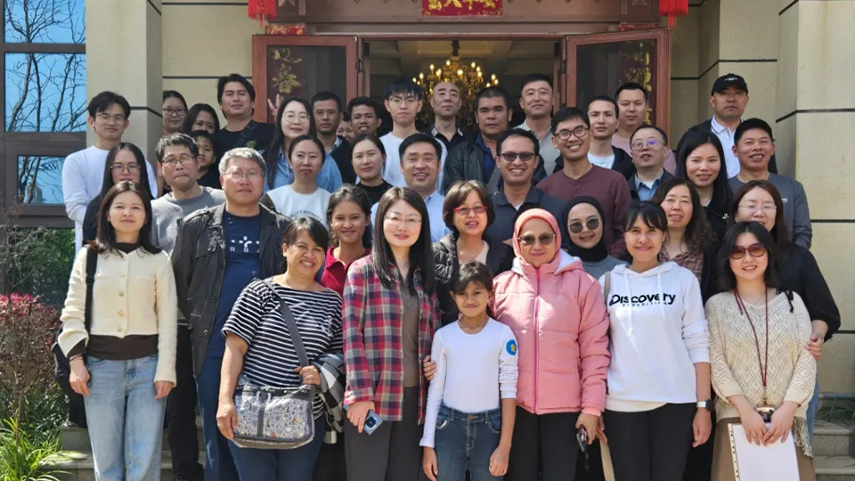Spring Team Building: Tracing Jiangxi and Beijing, Uniting Team Cohesion